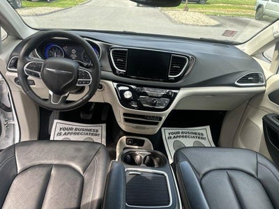 2024 Chrysler Pacifica Touring L FWD