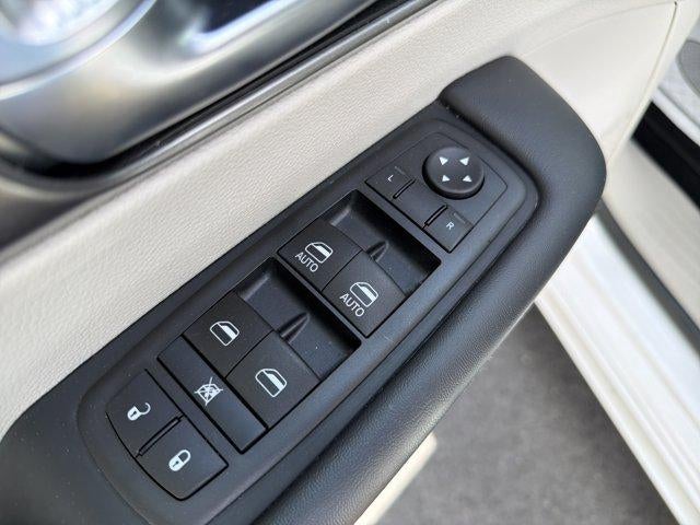 2024 Chrysler Pacifica Touring L FWD