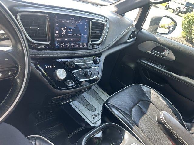 2020 Chrysler Pacifica Hybrid Limited FWD