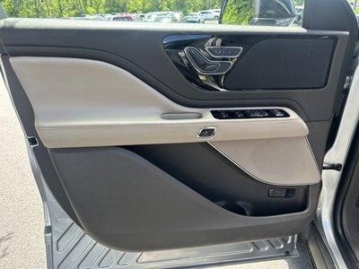 2022 Lincoln Aviator Standard AWD