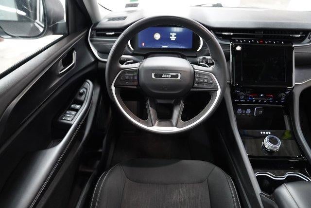 2023 Jeep Grand Cherokee Laredo X 4x4