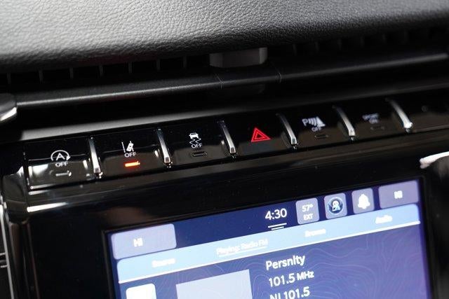 2023 Jeep Grand Cherokee Laredo X 4x4