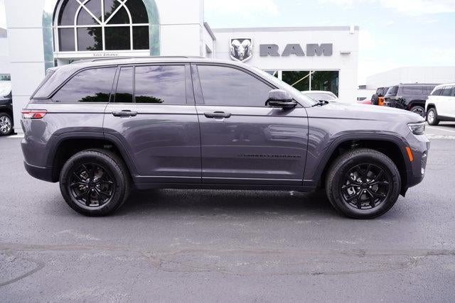 2025 Jeep Grand Cherokee Altitude X 4x4