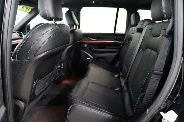 2022 Jeep Grand Cherokee Overland 4x4