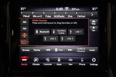 2020 RAM 1500 Laramie 4x4 Crew Cab 5'7" Box