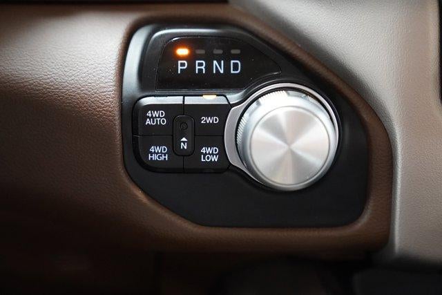 2020 RAM 1500 Laramie 4x4 Crew Cab 5'7" Box