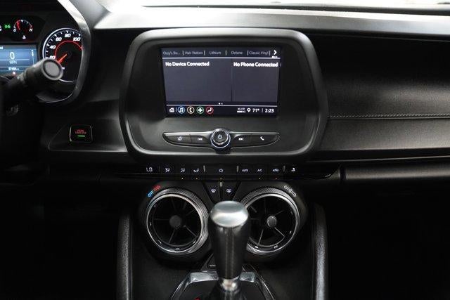 2022 Chevrolet Camaro 2dr Coupe 1LT
