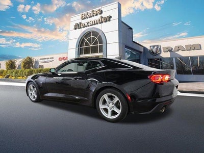 2022 Chevrolet Camaro 2dr Coupe 1LT