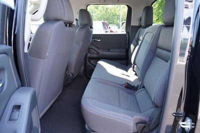 2024 Nissan Frontier Crew Cab 4x4 SV