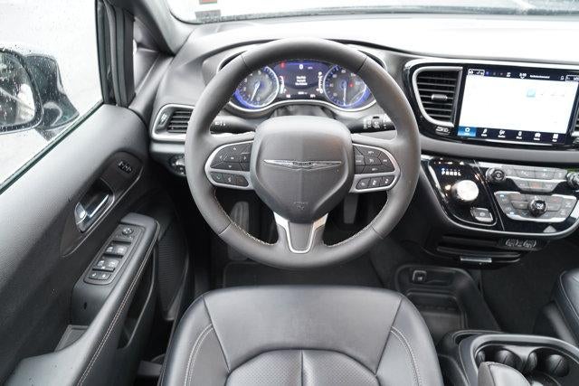 2025 Chrysler Pacifica Select FWD