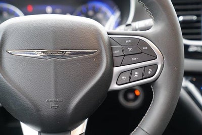 2025 Chrysler Pacifica Select FWD