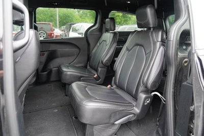 2025 Chrysler Pacifica Select FWD