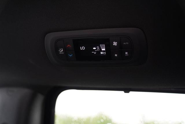 2025 Chrysler Pacifica Select FWD