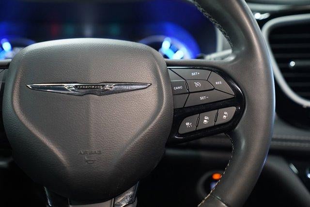 2023 Chrysler Pacifica Hybrid Touring L FWD