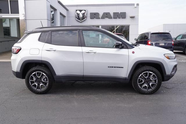 2025 Jeep Compass Trailhawk 4x4