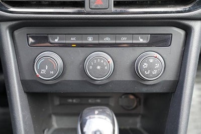 2022 Volkswagen Taos SE 4MOTION