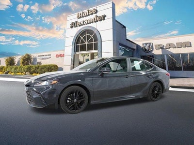 2026 Toyota Camry SE AWD (Natl)