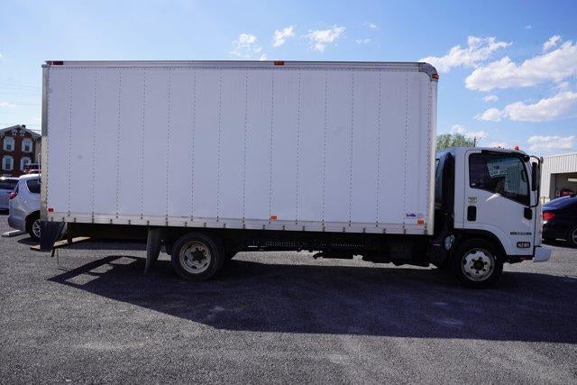2019 Isuzu NPR HD 20 FT BOX TRUCK