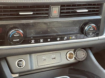 2023 Nissan Rogue FWD SV