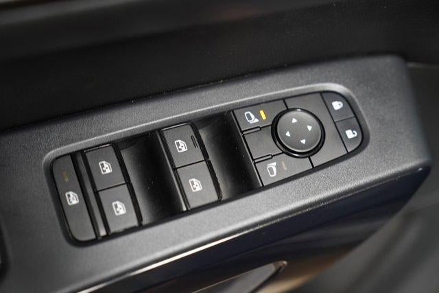 2025 Nissan Pathfinder S 2WD