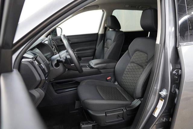 2025 Nissan Pathfinder S 2WD