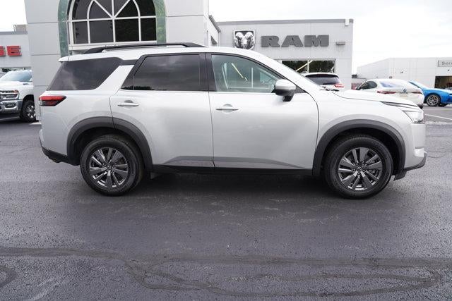 2025 Nissan Pathfinder SV 4WD
