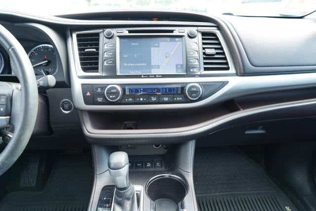 2016 Toyota Highlander AWD 4dr V6 XLE (Natl)