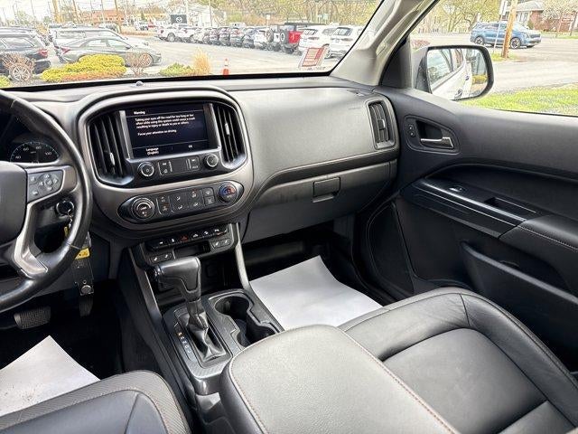 2021 GMC Canyon Crew Cab Short Box 4-Wheel Drive AT4 w/Leather