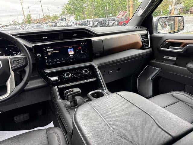 2023 GMC Sierra 1500 Crew Cab Short Box 4-Wheel Drive Denali