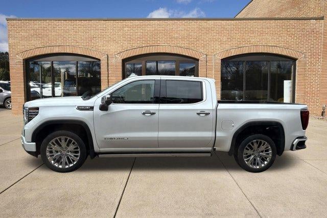2023 GMC Sierra 1500 Crew Cab Short Box 4-Wheel Drive Denali