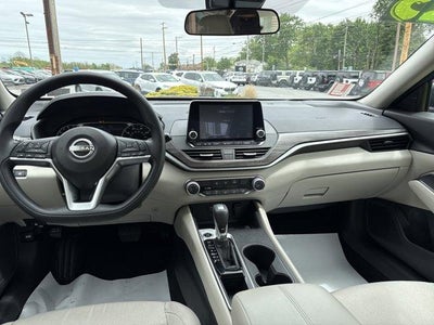 2025 Nissan Altima SV FWD