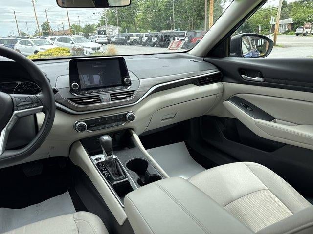 2025 Nissan Altima SV FWD
