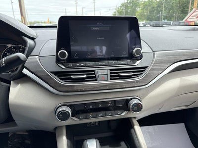 2025 Nissan Altima SV FWD