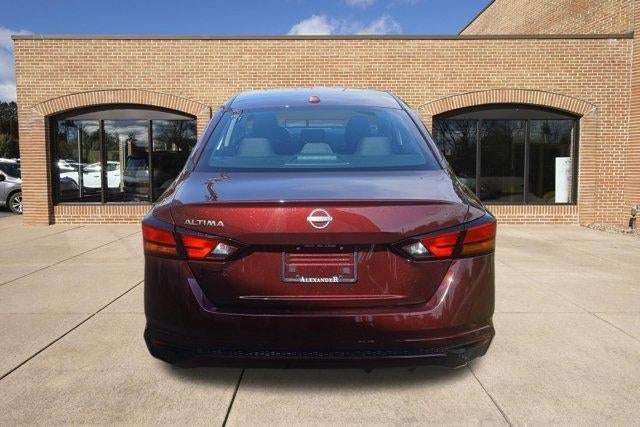 2025 Nissan Altima SV FWD