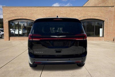 2024 Chrysler Pacifica Touring L FWD