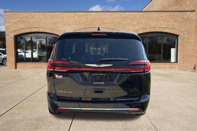 2024 Chrysler Pacifica Touring L FWD
