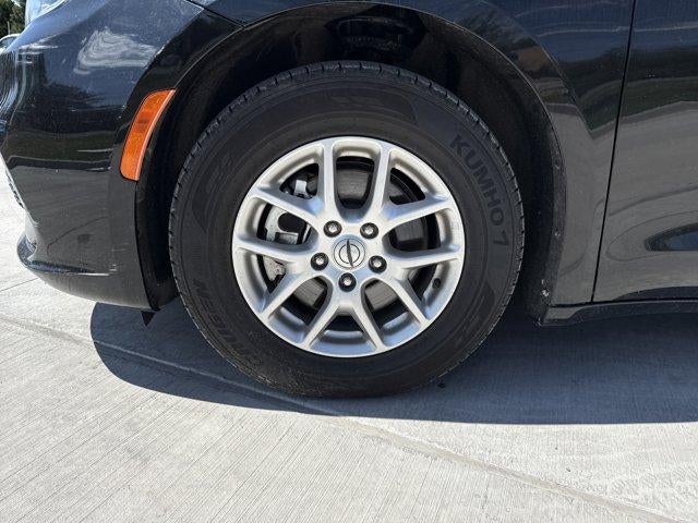 2024 Chrysler Pacifica Touring L FWD