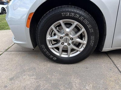 2023 Chrysler Pacifica Touring L FWD