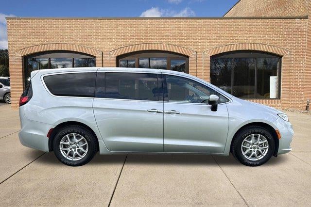 2023 Chrysler Pacifica Touring L FWD