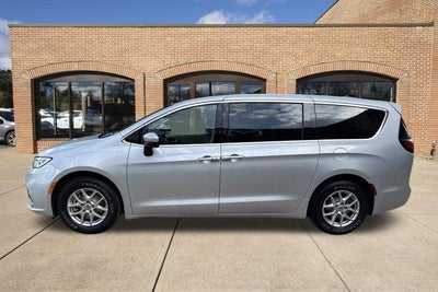 2023 Chrysler Pacifica Touring L FWD