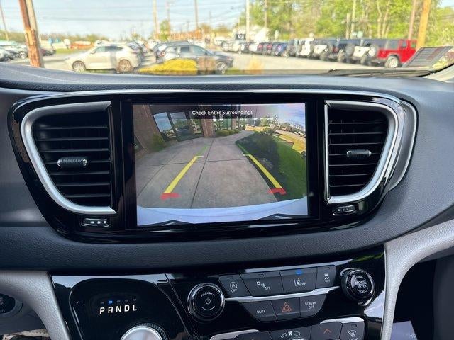 2023 Chrysler Pacifica Touring L FWD