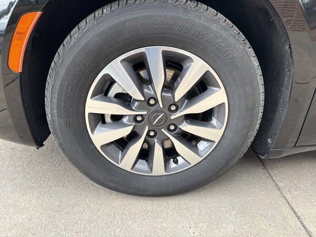 2023 Chrysler Pacifica Hybrid Touring L FWD