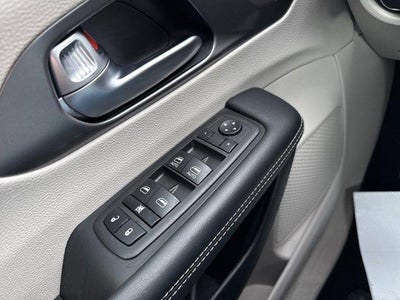 2023 Chrysler Pacifica Hybrid Touring L FWD