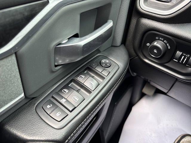 2019 RAM 2500 Big Horn 4x4 Crew Cab 6'4" Box