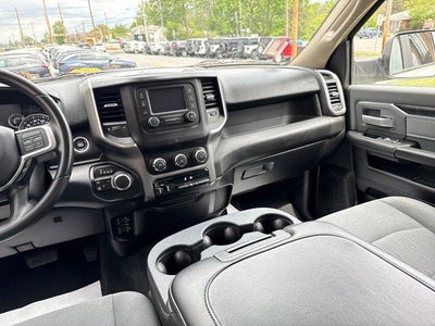 2019 RAM 2500 Big Horn 4x4 Crew Cab 6'4" Box