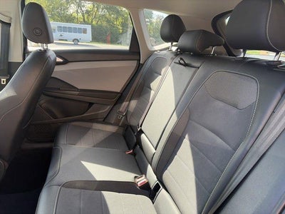 2022 Volkswagen Taos SE 4MOTION