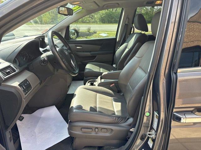 2014 Honda Odyssey Touring with DVD Rear Entertainment System and Navigation