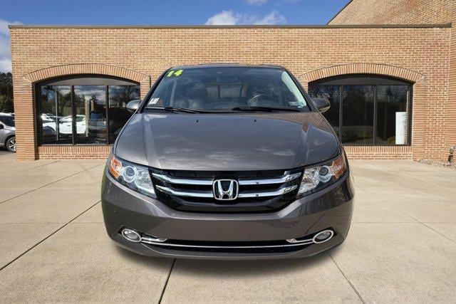 2014 Honda Odyssey Touring with DVD Rear Entertainment System and Navigation