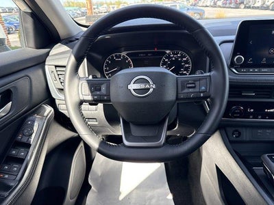 2025 Nissan Rogue AWD SV