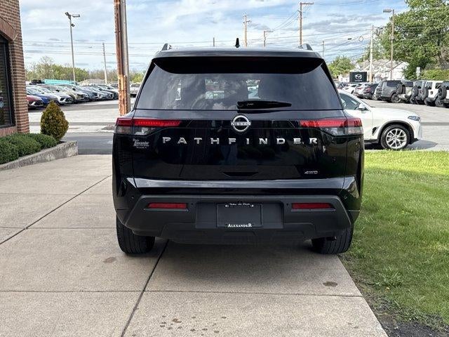 2025 Nissan Pathfinder SV 4WD